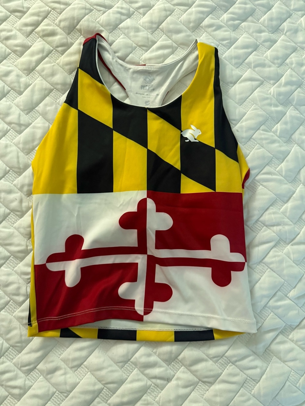 Rabbit Running Maryland Flag Crop Tank Top with phone pocket